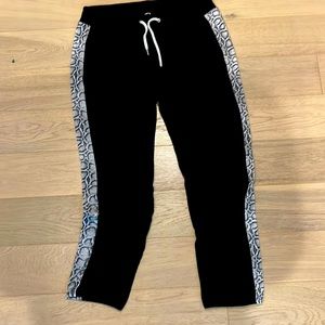 Monrow sweat pant black with animal print detail